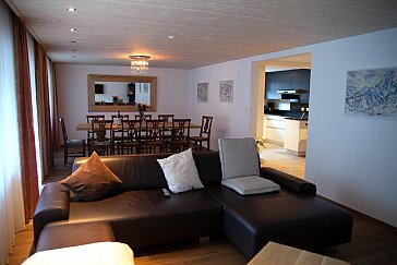 Ferienhaus in Zermatt - Wohnzimmer mit Esstisch