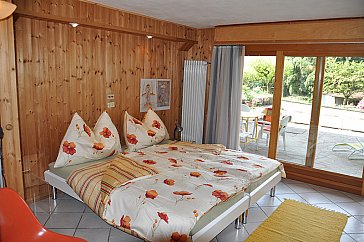 Ferienhaus in Luino - Elternschlafzimmer, direkter Ausgang auf Sitzplatz