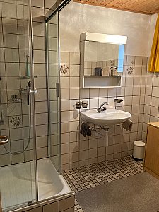 Ferienwohnung in Disentis-Mustér - Bad mit Dusche
