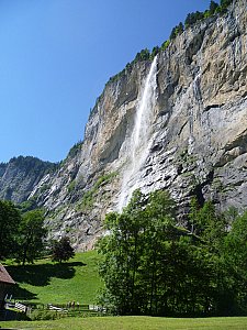 Ferienwohnung in Lauterbrunnen - Sicht auf spektakuläre Wasserfälle