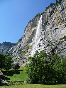 Ferienwohnung in Lauterbrunnen - Sicht auf spektakuläre Wasserfälle