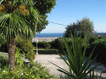 Ferienhaus in Nizza - Garten mit Meerblick