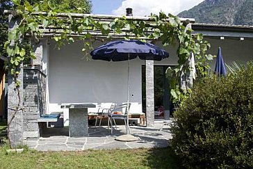 Ferienhaus in Aurigeno - Pergola