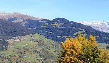 Ferienwohnung in Surcuolm - Aussicht auf das Bergpanorama