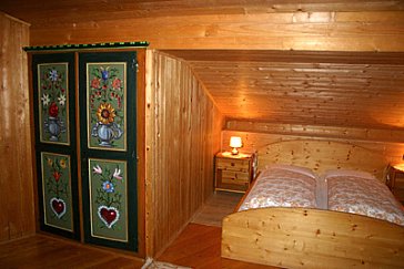 Ferienhaus in Hafling - Blick in ein Schlafzimmer