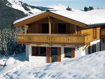 Ferienhaus in Hochkrimml - Chalet Zillertalarena fast direkt an der Skipiste