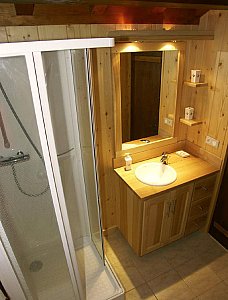 Ferienhaus in Le Grand Bornand - Badezimmer