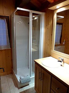 Ferienhaus in Le Grand Bornand - Badezimmer