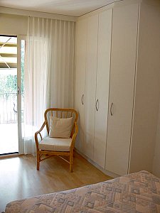 Ferienwohnung in Ascona - Schlafzimmerschrank