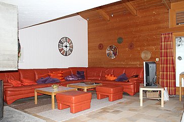 Ferienhaus in Davos - Wohnzimmer unten