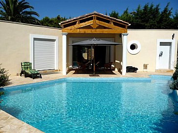 Ferienhaus in Sète - Im mediterranen Garten befindet sich das Poolhouse
