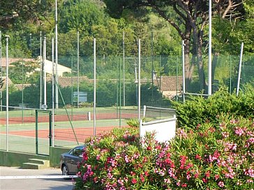 Ferienhaus in Gassin - Der Tennisplatz ist für unsere Gäste kostenlos