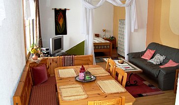 Ferienwohnung in Lumbrein - Ess- und Wohnzimmer