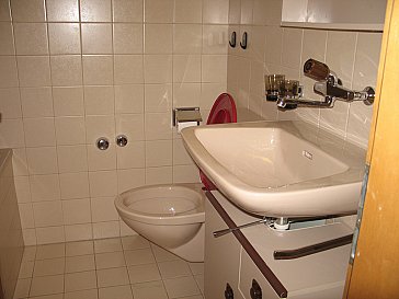 Ferienwohnung in Laax - Bad - WC 2