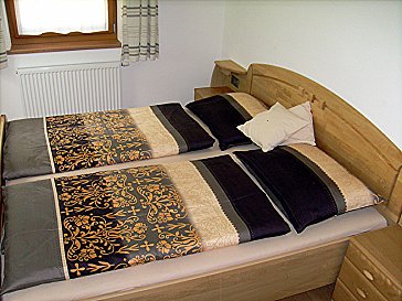 Ferienwohnung in Ahrntal - Eines der 2 Schlafzimmer