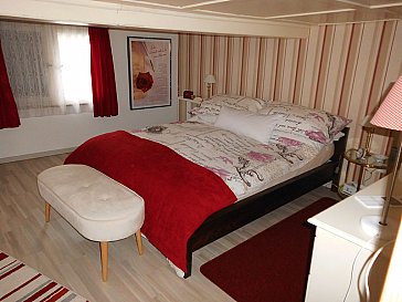 Ferienhaus in Schwanden - Schlafzimmer