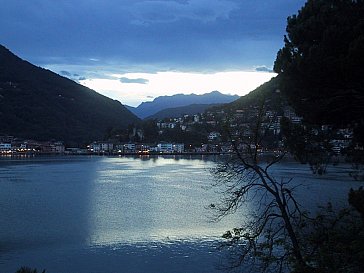 Ferienwohnung in Caslano - Abendstimmung auf der Terrasse