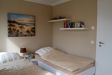 Ferienwohnung in Wenningstedt - Schlafzimmer 2 mit 2 Einzelbetten