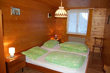 Ferienhaus in Saas-Grund - Blick in die Schlafzimmer