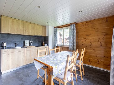 Ferienhaus in Saas-Grund - Küchenzeile im 2.OG