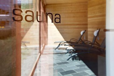 Ferienhaus in Kappl - Sie erreichen die Sauna über den Fussweg
