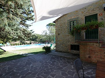 Ferienhaus in Montescudaio - Sitzplatz