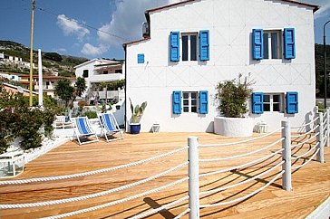 Ferienhaus in Chiessi - Neue Teak-Fussboden auf die Terrasse