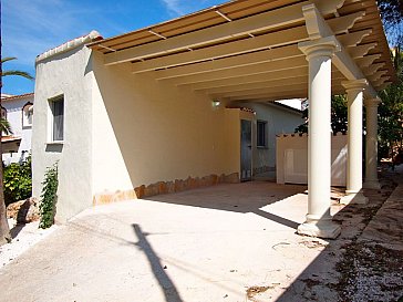 Ferienhaus in Dénia - Carport