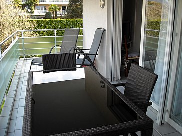 Ferienwohnung in Ascona - Balkon mit Liegestühlen
