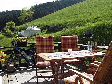 Ferienwohnung in Furtwangen - Terrasse oberhalb vom Haus