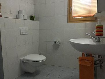 Ferienwohnung in Tschlin - Bad