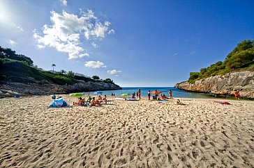 Ferienwohnung in Porto Cristo-Cala Romàntica - Cala Anguila im Sommer