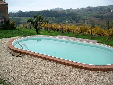 Ferienhaus in Cupramontana - Pool mit Blick in die Landschaft