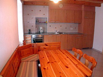 Ferienhaus in Linescio - Esstisch und Küche