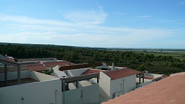 Ferienhaus in St. Pierre la Mer - Blick in's Gebirge