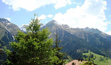 Ferienhaus in Lumbrein - Aussicht gegen Süden auf Péz Regina