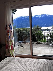 Ferienwohnung in Ronco sopra Ascona - Blick vom Bett aus!