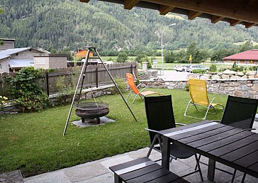 Ferienwohnung in Le Prese-Cantone - Gartensitzplatz