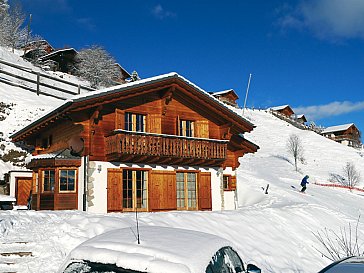 Ferienhaus in Les Collons - Das Chalet im Winter