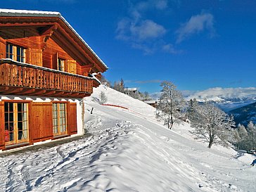 Ferienhaus in Les Collons - Skipiste direkt am Haus