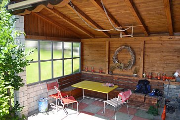 Ferienhaus in Adelboden - Überdachte Terrasse