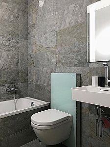 Ferienwohnung in Lugano-Cadro - Bad 2 (Badewanne)