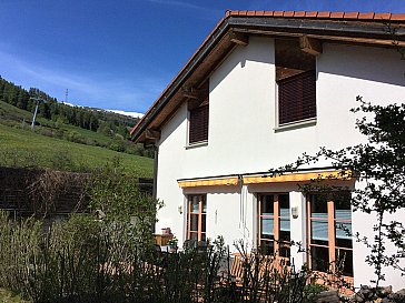 Ferienwohnung in Scuol - Hausansicht Nord-West