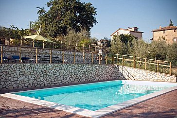Ferienwohnung in Montecchio - Pool (5 x 10 M) mit Sonnenterrasse