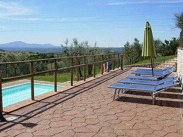 Ferienwohnung in Montecchio - Sonnenterrasse am Pool