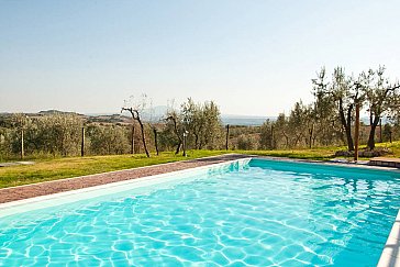 Ferienwohnung in Montecchio - Der Pool mit traumhaftem Panorama