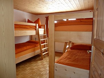 Ferienwohnung in Cresta-Avers - Schlafzimmer mit 2 Stockbetten