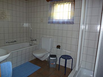 Ferienwohnung in Cresta-Avers - Badezimmer