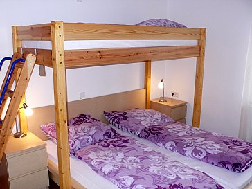 Ferienwohnung in Rheinhausen - Schlafzimmer (3 Personen)