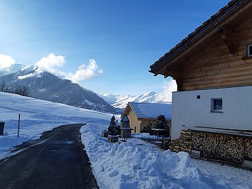 Ferienhaus in Camuns - Neue Aussicht (Winter)